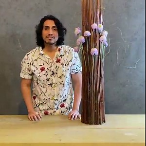 33K views · 1.3K reactions | To finish the week, a very old technique, Tatami, and how to use it to change the appearance of the container. Very easy and simple for the ones that are starting in floristry, because is great to not forget those that are beginning their journey in floral design. | Leopoldo Gomez Floral Design | Facebook