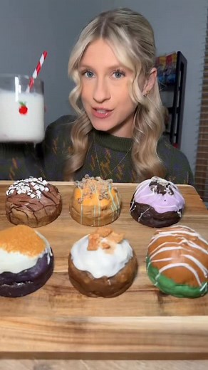 Dare I say some of the best cookies I’ve had 👀 @chunkadunkcookies #halloweendesserts #cookiereview #cookies #asmr | Nat
