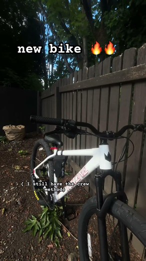 new bike🔥🔥 ‪@FrontUp_Flow‬ ‪@Frontup_vexel‬ #wheelie #throne #thronebikes