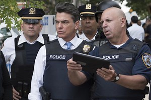 Peter Gallagher relishes no-nonsense ‘SVU’ role