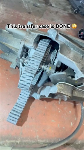 Blown transfer case… this is BAD😳
