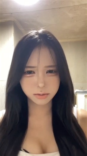 Hot #burp #arroto #belching #burping #burpgirl #eructo #belch #burps #burpinggirl