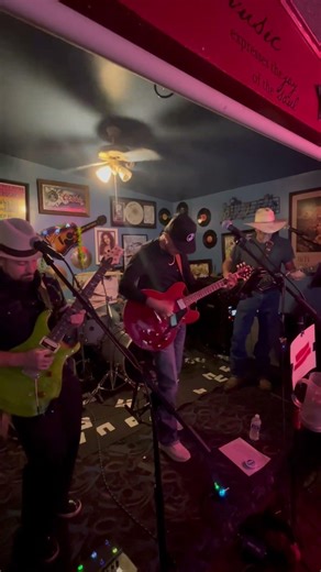 Broken Window Serenade SOLO - Steel Reign Band #livemusic #guitar