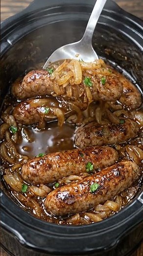 🍀🌭 Slow Cooker Irish Sausages with Onion Gravy (4 Ingredients) #easyrecipes