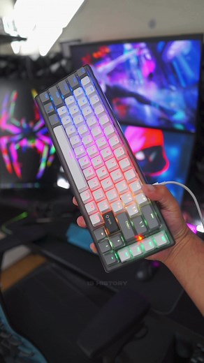 Customize Your Keyboard with the Wolf Keycap Set from Kraken Keyboards