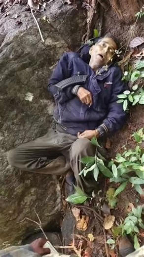 @comrade on Instagram: "ఎంత కాలం ఈ అణిచివేత..…... ఒడిశాలో జరిగిన ఎన్ కౌంటర్ లో మావోయిస్టు పార్టీ కేంద్రకమిటీ సభ్యుడు కామ్రేడ్ పాక హనుమంతు మృతి. హనమంతుది నల్గొండ జిల్లా చండూరు మండలం పుల్లెంల గ్రామం #comrade #studyandstruggle #revolution #viralreels #cpi"