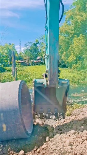 Ingon ani ang diskarte basta 72 culvert pipe👍💪 #culvert #reelsvideoシ #reelsvideo #excavator #heavyequipment | Dennis Salles Montero
