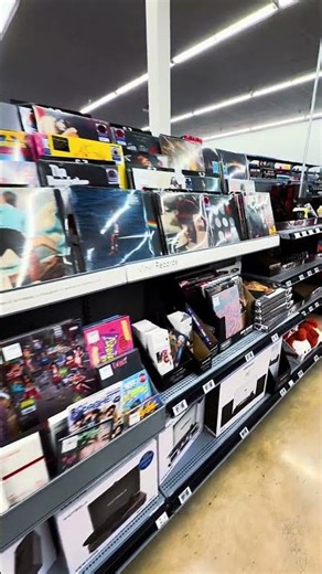 Last-Minute Christmas Shopping on Vinyl 🎄