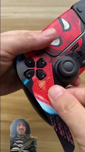 Spiderman skin in ps5 Controller.