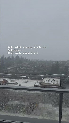 Current weather condition in Bellevue, Washington state.