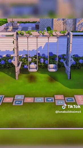 Modern Family House in The Sims 4: Your Dream Home?
