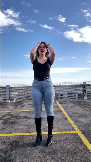 Stunning tight blue jeans for street fashion #shorts