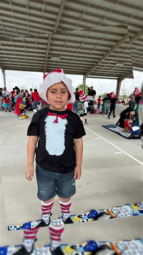 Erika (@erika.l..gonzalez)’s videos with Cat in the Hat (Aka Chat Chapeau, I'm a Cat in a Hat) - Allan Sherman