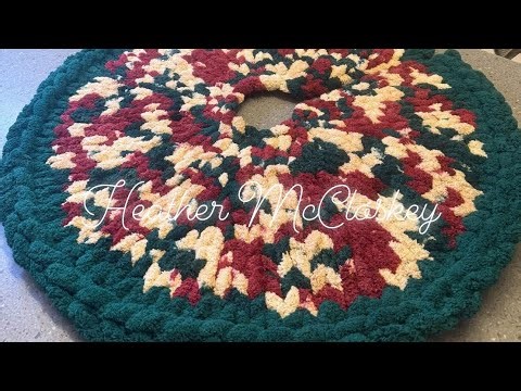 Christmas Tree Skirt Tutorial using chunky yarn