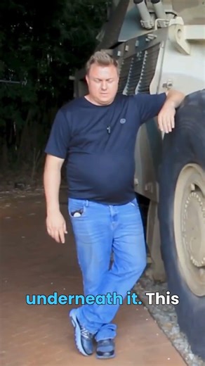 G6 Rhino: The Giant Artillery that Broke Rules! #G6Rhino #MilitaryHistory #shorts