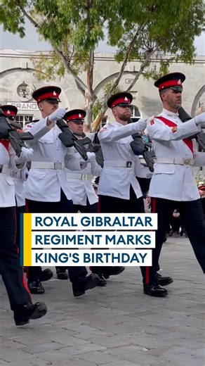 The Royal Gibraltar Regiment marked the King’s birthday with a parade in front of the territory’s new governor 🇬🇮 🇬🇧 Lt Gen Sir Ben Bathurst inspected the troops, who were accompanied on parade by the Salamanca Band of the Rifles 🎺 📺 Watch here 👇 #BritishArmy #Britishmilitary #troops #personnel #soldiers #UnitedKingdom #UK #Gibraltar #RoyalGibraltarRegiment #KingCharlesIII #CharlesIII #birthday #band #Royal #RoyalFamily #forcesnews #news #journalism | Forces News