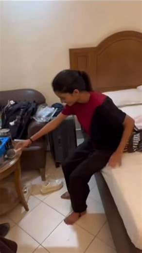 desi on Instagram: "𝐋𝐈𝐍𝐊 𝐈𝐍 𝐁𝐈𝐎! 🔗🔗🔗 Human metapneumovirus (HMPV) is a negative-sense single-stranded RNA virus of the family Pneumoviridae and is closely related to the Avian metapneumovirus subgroup C. It was isolated for the first time in 2001 in the Netherlands by using the RAP-PCR technique for identification of unknown viruses growing in cultured cells. 🔹Symptoms: ▪️Cough ▪️Fever ▪️Runny or stuffy nose ▪️Sore throat ▪️Wheezing. ▪️Shortness of breath (dyspnea) ▪️Rash 🔹transmis