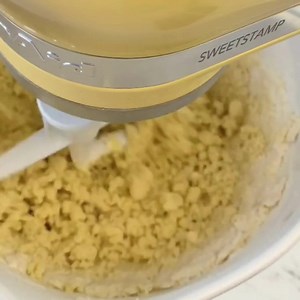 3.4K views · 41 reactions | You all love our no spread cookie recipe and we wanted to make it super easy for you to follow  You can now follow along with us in creating our delicious cookies  These cookies go perfectly with your toppers and look so good in treat boxes 朗 This batch made 32 cookies using our new plaque cutters  you can make more or less depending on cookie size and cutters being used ❤️ Let us know if you use this recipe  | Sweet Stamp - Amy Cakes | Facebook