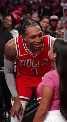 VIRAL NBA MOMENT: Bulls #1 Shoots His Shot Courtside — Crowd Goes WILD! #NBA #Shorts #Proposal
