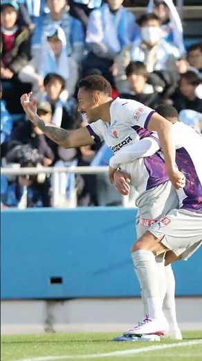 Rafael Elias has scored his 17th goal of the season, tying a club record! 💜