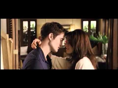 映画『トワイライト・サーガ/ブレイキング・ドーン Part 1』予告編