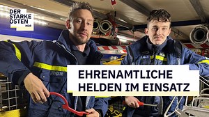 💪🏼 Maximilian Müller und Christoph Hartmann vom Technischen Hilfswerk Apolda zeigen, was es heißt, sich ehrenamtlich für andere einzusetzen. 🤝❤️ Ihre bewegendsten Erlebnisse, die Herausforderungen, Rückschläge und die Momente, die sie immer wieder weitermachen lassen, seht ihr im Video! ⤵️ | Der starke Osten