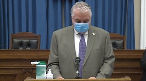 Sisolak responds to video of him eating in Las Vegas restaurant with live music