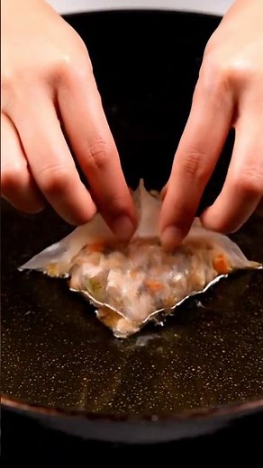 CRISPY DUMPLINGS! 🔥 Viral Rice Paper Dumplings Recipe (Chewy & Crunchy