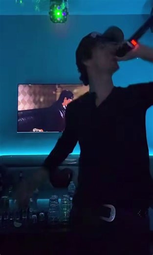 It's a bit long video but guys I swear it's worth it. Amazing voice.😩 @itzarcher @fryboy #fryboy #fyp #archer