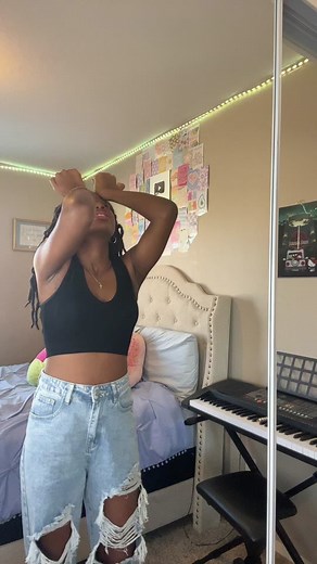 Peachy Queen (@peachyqueenofficial)’s videos with original sound - lauren