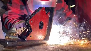 How to install a door frame: Step-by-step guide