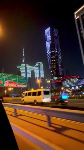 Dubai At Night Hits Different 🦋❤️