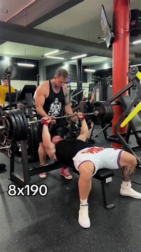 Pechooo #musculosos #entretenimientotiktok #londondodybuilding #musculos #fisicoculturista