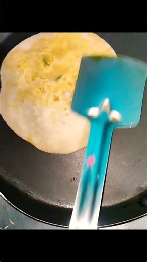 Paneer paratha recipe/winter spcl 😋#paneerparatharecipe #winterspecial #viralvideo #ytshorts #shorts