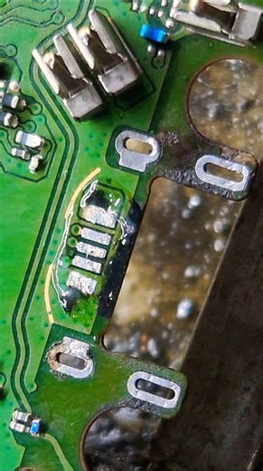 Fix Charging Port WITHOUT Hot Air Gun! 🔌❌🔥 #shorts #trending #tricks #repair #jack #tips #charging