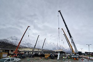 Weather challenges roof lift operation