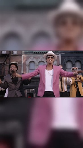Mark Ronson - Uptown Funk (Official Video) ft. Bruno Mars