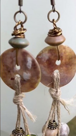 Handmade Button Boho Earrings #bohojewelry #button #handmadeearrings