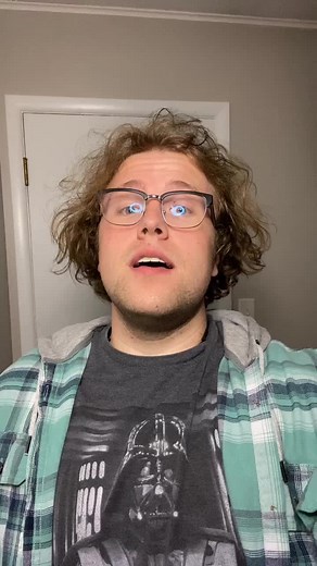 Kristof do be simping hard. #ChiliDogYum #olaf #soundsalike