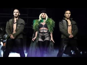 BRITNEY SPEARS SUFFERS REVEALING WARDROBE MALFUNCTION