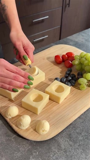 186K views · 32 reactions | Fancy Wine & Cheese Serving | Productive Panda | Facebook