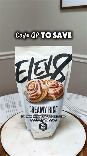 Cheesecake Cinnamon Roll Recipe in description 👍🏼