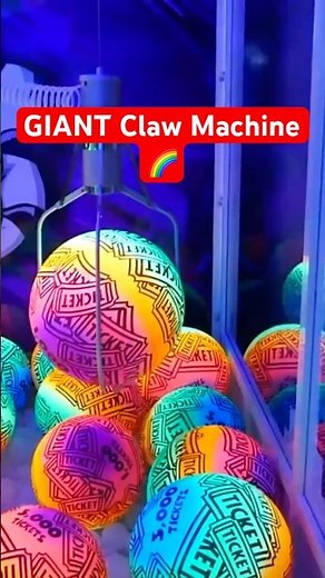GIANT Claw Machine 🌈