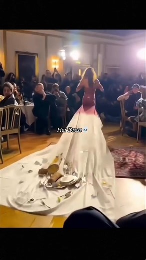 This Model Shocked Everyone By Her Dress
