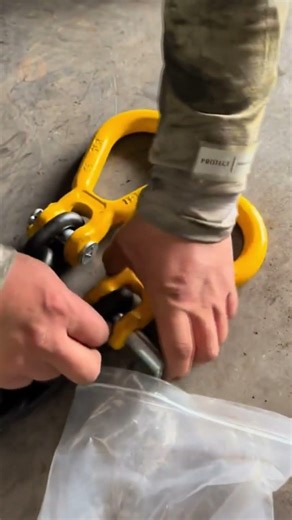 How to install Pear Ring Riggings Alloy Steel Grade 80 Clevis Link for Chain Lifting?