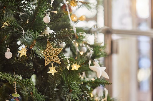 This clever calculator reveals how many baubles your Christmas tree needs