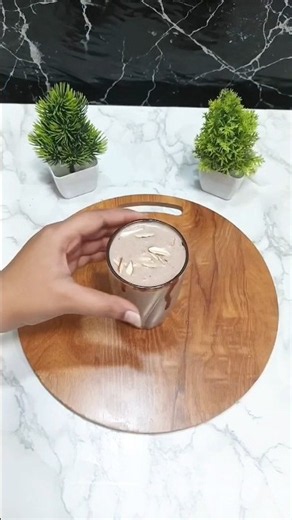 🍌 The Creamiest Banana Date Shake 🤎🥛 | Naturally Sweet & Delicious!