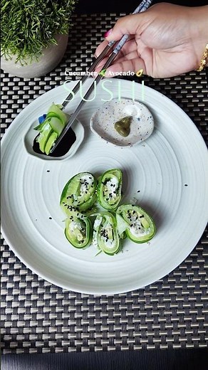 Healthycucumber avocado sushi rolls 🥒🥑 Easy, fresh & delicious!