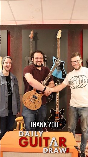 New owner Alex plays the guitar Ben build for GGBO 2023 | Winner collects his guitar in person
