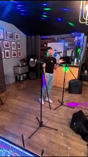 Your mid week party! Karaoke Wednesdays at 18th Street Brewery! #MidweekVibes #nwi #regionkaraoke #18thstreetbrewerygary #popupkaraoke @It’s Just Joey